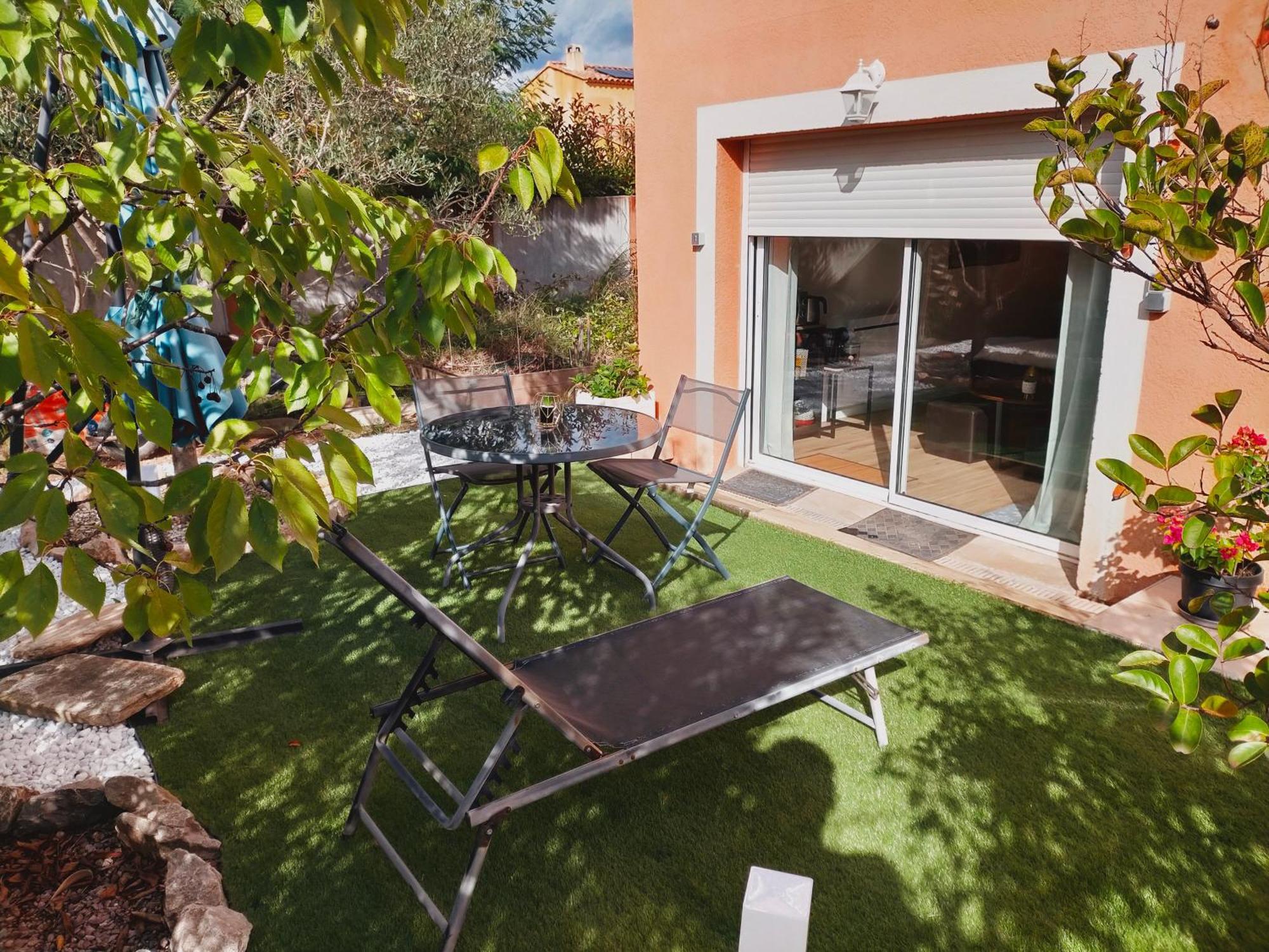Apartament Chez Michele Et Jean Louis Pignans Zewnętrze zdjęcie